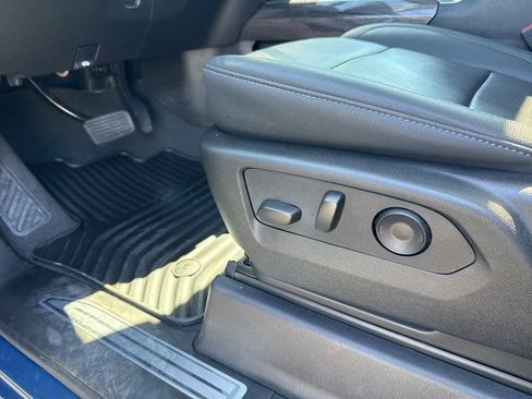 Used 2024 Chevrolet Silverado 3500 LTZ w/ LTZ Plus Package image 7