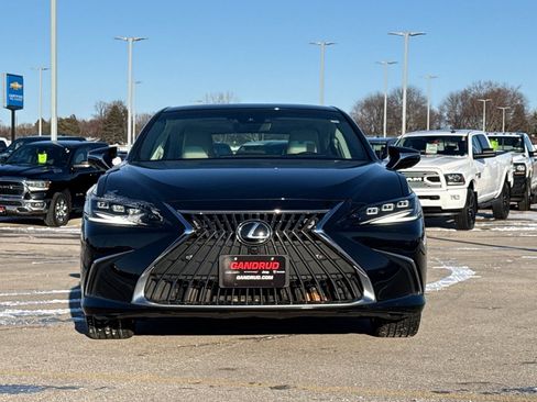 Used 2024 Lexus ES 350 Ultra Luxury w/ Accessory Package (Z1) image 3