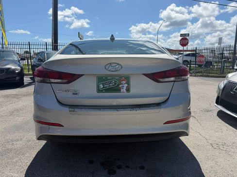 Used 2017 Hyundai Elantra SE FWD image 5