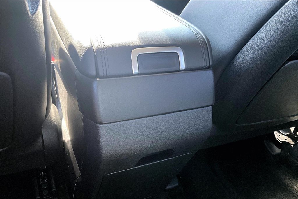 Used 2025 Hyundai Santa Fe SEL FWD image 30