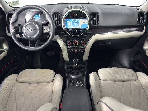 Used 2024 MINI Cooper Countryman S w/ Signature Upholstery Package FWD image 17