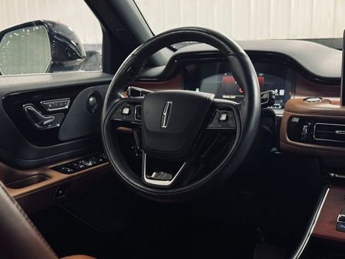 Used 2022 Lincoln Aviator Reserve w/ Elements Package Plus image 28