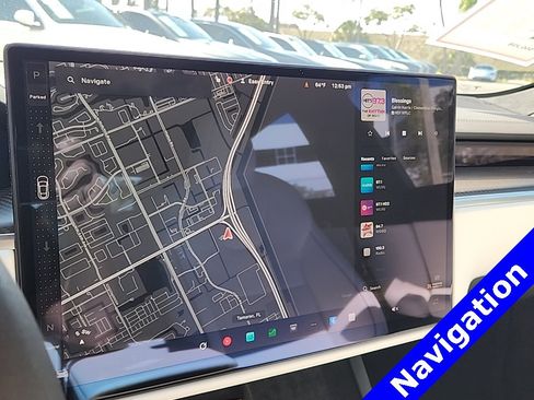 Used 2021 Tesla Model S Plaid image 3