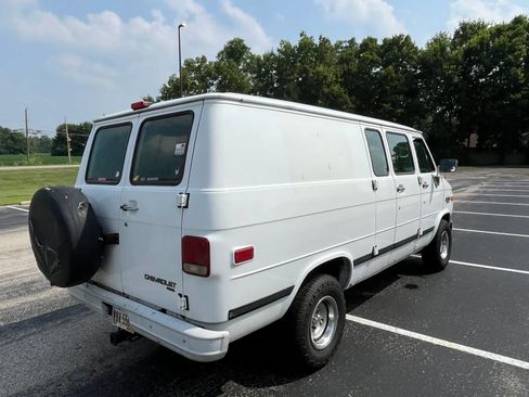 Used 1994 Chevrolet G20 RWD image 5