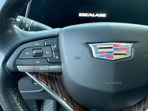 Used 2023 Cadillac Escalade ESV Luxury RWD image 17