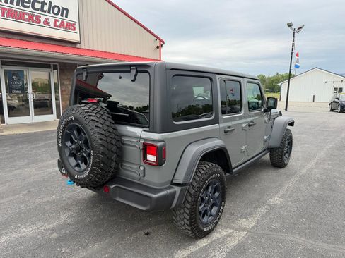 Used 2023 Jeep Wrangler Unlimited w/ Cold Weather Group AWD/4WD image 6