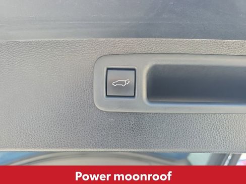 Used 2022 Toyota Highlander XLE image 17