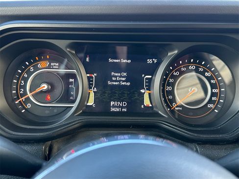 Used 2024 Jeep Wrangler Sahara image 23