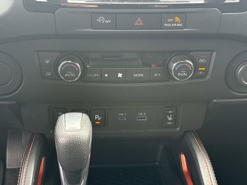 Used 2024 Nissan Frontier Pro-X w/ Pro Convenience Package image 24