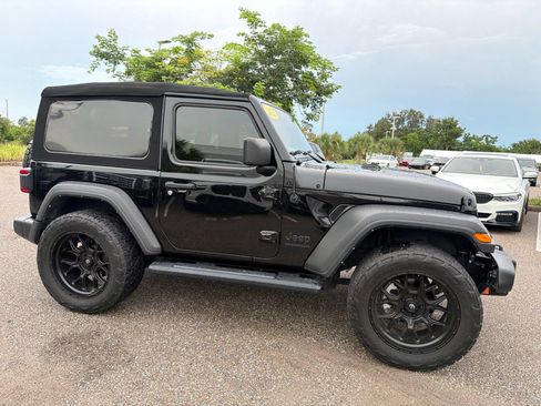 Used 2022 Jeep Wrangler Sport AWD/4WD image 2