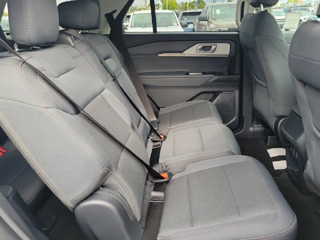 Used 2026 Ford Explorer Active RWD image 19