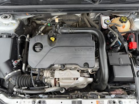 Used 2022 Chevrolet Malibu LT FWD image 30