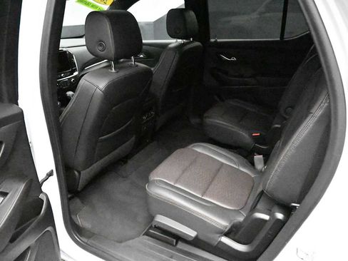 Used 2023 Chevrolet Traverse High Country AWD/4WD image 25