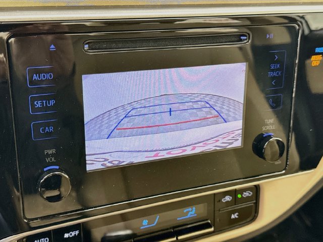 Used 2019 Toyota Corolla LE FWD image 13