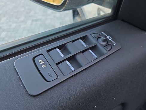New 2026 Land Rover Discovery Sport Landmark AWD/4WD image 24