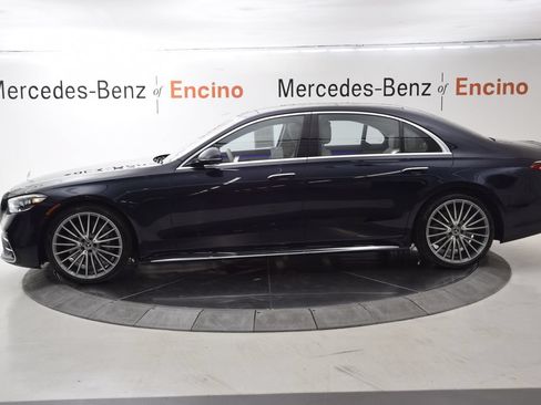 Certified 2022 Mercedes-Benz S 500 4MATIC image 3