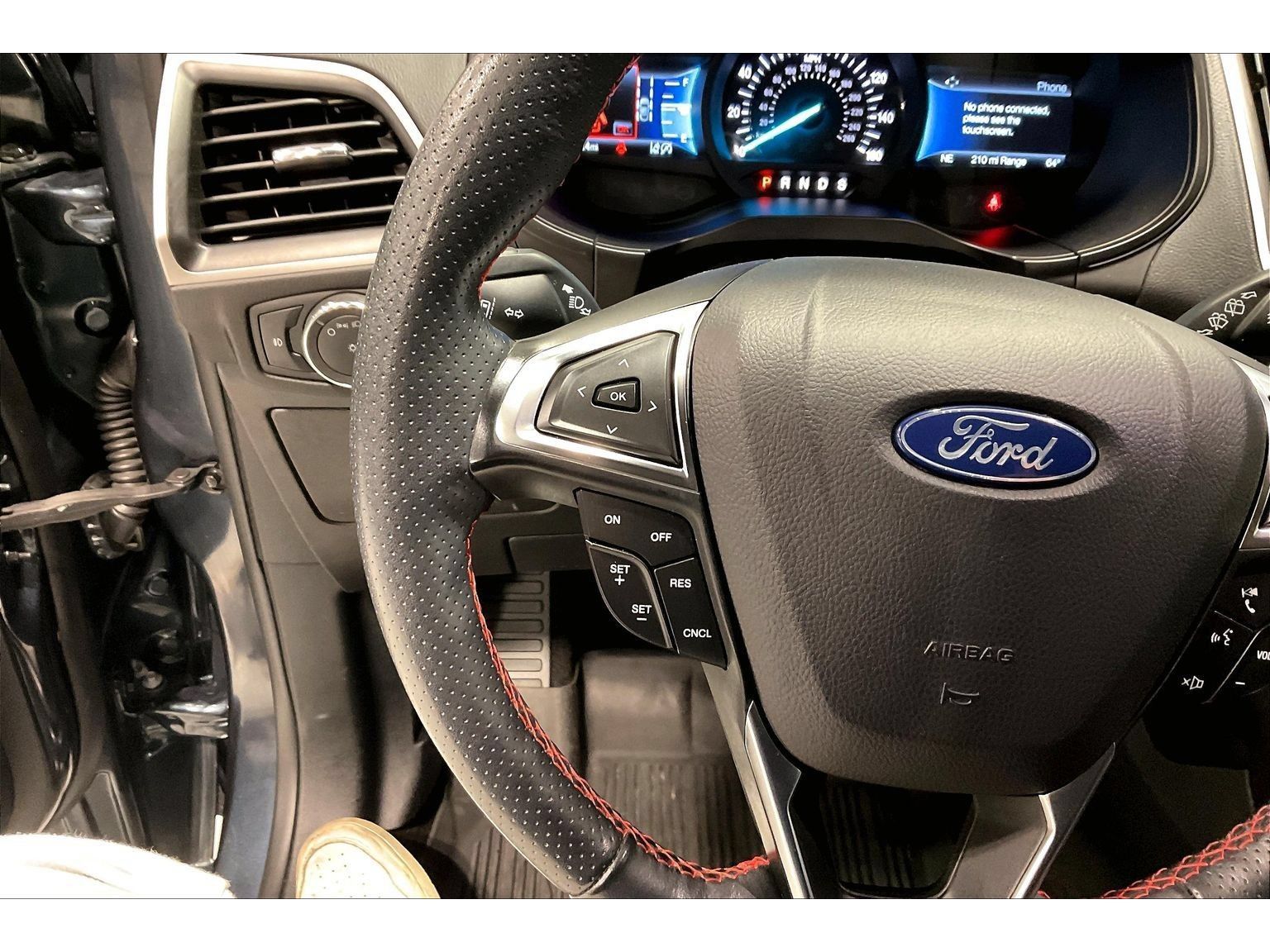 Used 2024 Ford Edge ST-Line AWD/4WD image 10