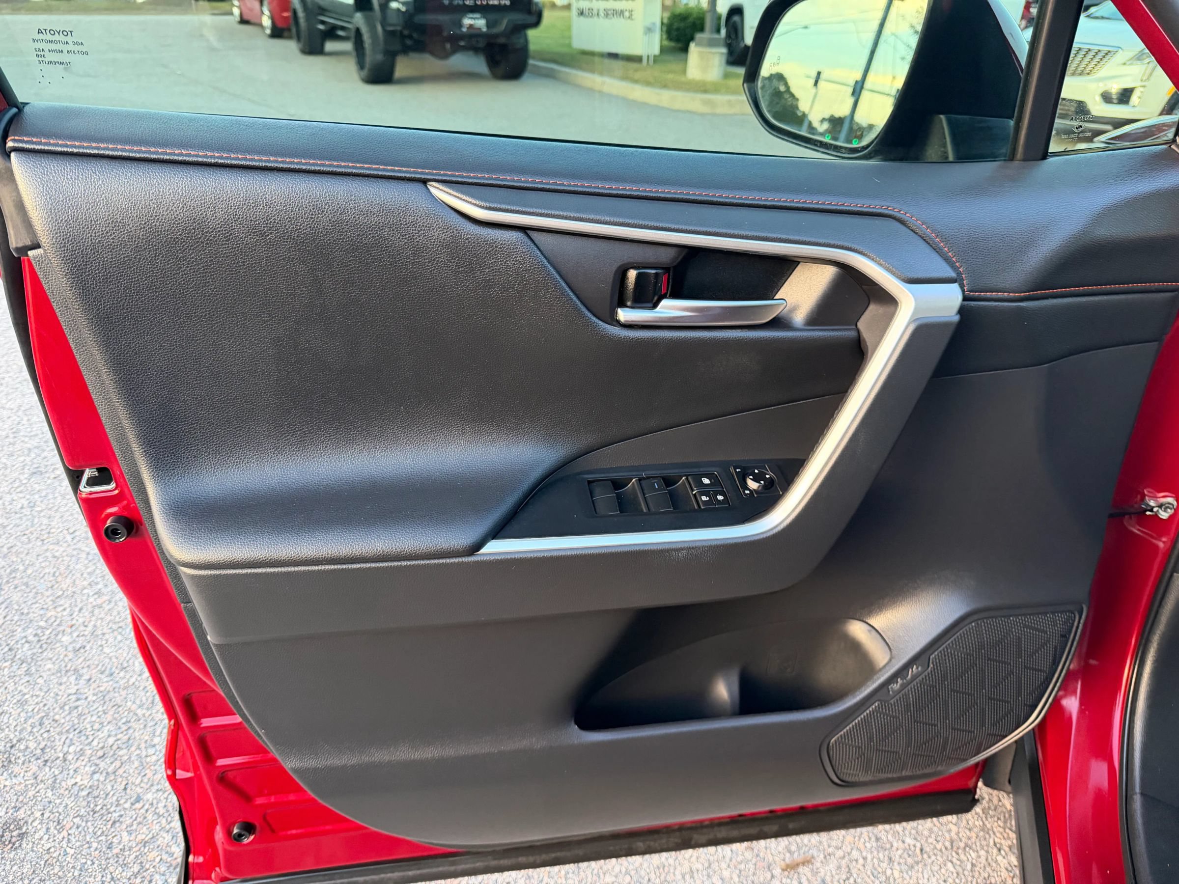 Used 2019 Toyota RAV4 Adventure AWD/4WD image 12