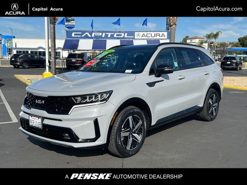 Used 2022 Kia Sorento EX w/ Panoramic Sunroof Package image 1