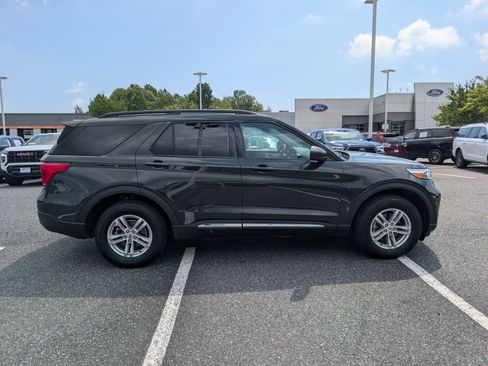 Certified 2023 Ford Explorer XLT AWD/4WD image 2