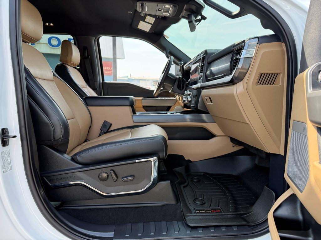 Used 2024 Ford F250 Lariat w/ Sport Appearance Package AWD/4WD image 26