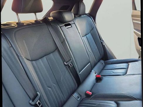 Used 2019 Audi e-tron Prestige w/ Prestige Package image 21