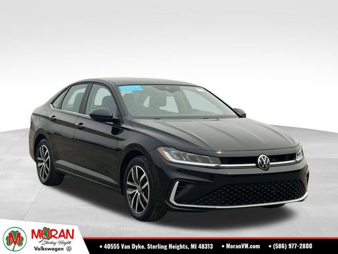 Used 2025 Volkswagen Jetta SE w/ Sunroof Package FWD image 7