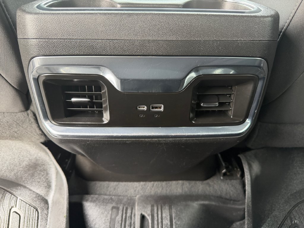 Used 2024 GMC Sierra 1500 Elevation w/ Preferred Package AWD/4WD image 18