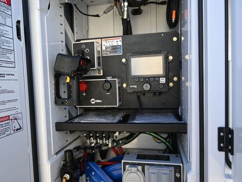 New 2026 Ford F750 2WD SuperCab Super Duty image 39