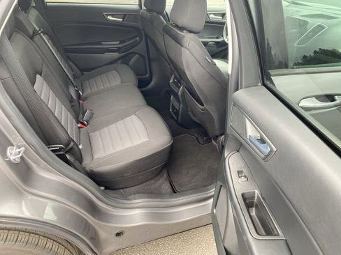 Certified 2022 Ford Edge SE w/ Black Appearance Package AWD/4WD image 11