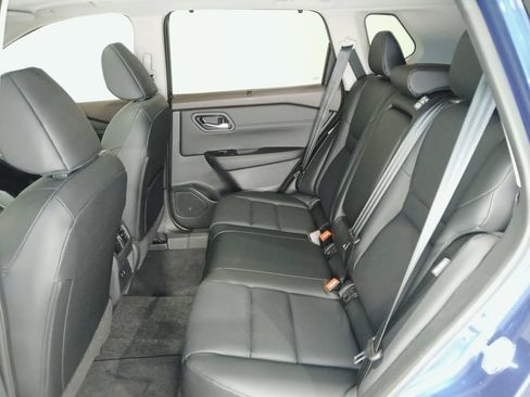 Used 2023 Nissan Rogue SV w/ SV Premium B Package AWD/4WD image 12