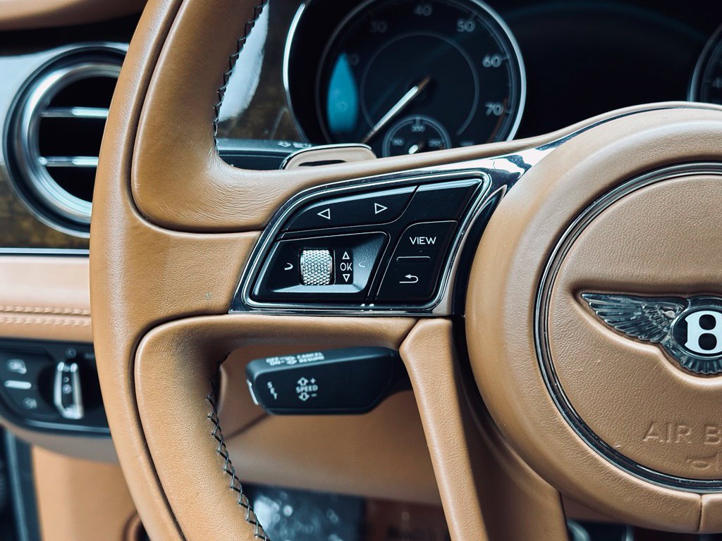Used 2019 Bentley Bentayga AWD/4WD image 29