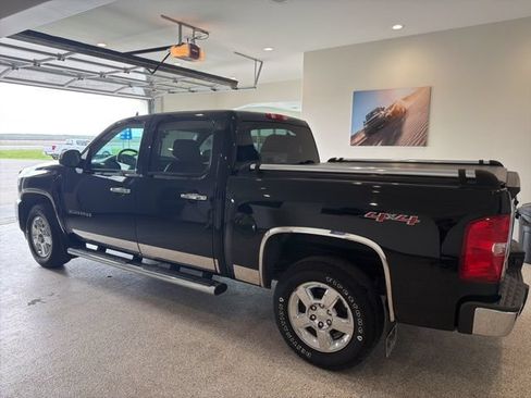 Used 2013 Chevrolet Silverado 1500 LTZ w/ Chrome Essentials Package AWD/4WD image 4