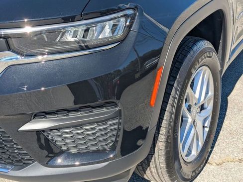New 2025 Jeep Grand Cherokee Laredo RWD image 12