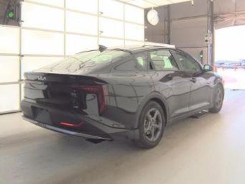Used 2025 Kia K4 LXS image 4