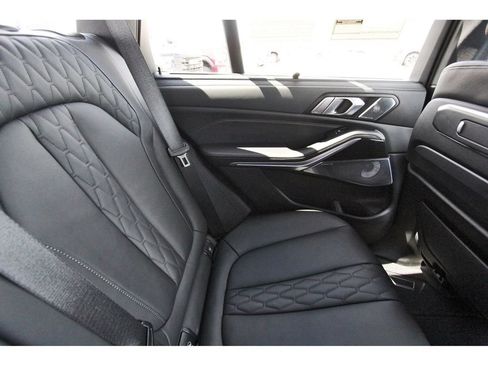 Used 2025 BMW X5 M60i AWD/4WD image 11