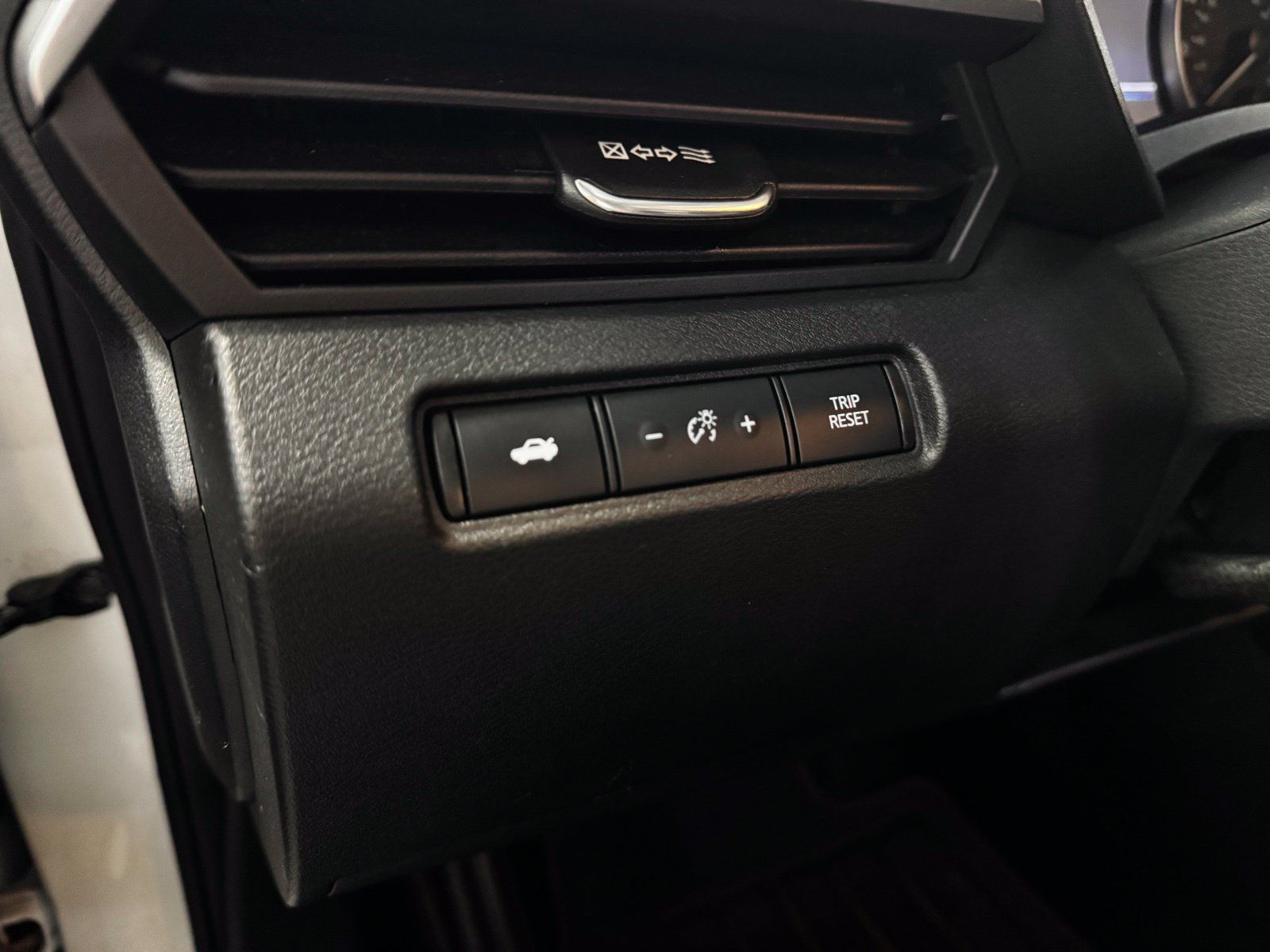 Certified 2023 Nissan Altima 2.5 SR FWD image 26
