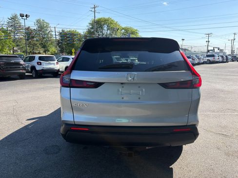 Used 2025 Honda CR-V EX-L image 9