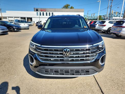 New 2026 Volkswagen Atlas SE image 8