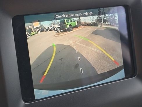 Used 2019 Jeep Cherokee Latitude Plus w/ Cold Weather Group image 8