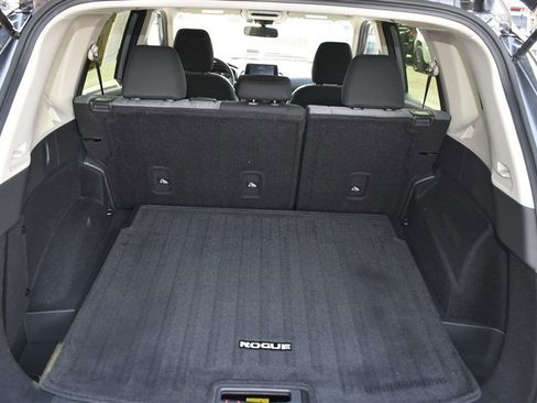 Used 2023 Nissan Rogue SV image 25