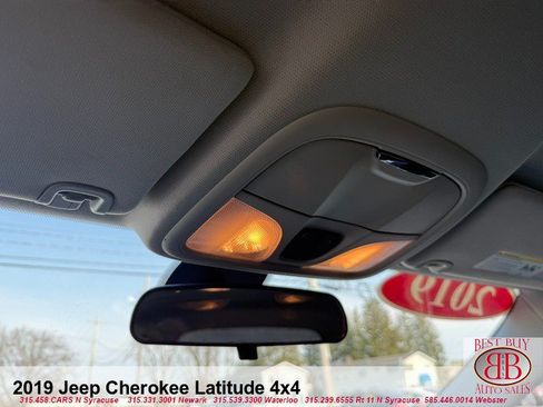 Used 2019 Jeep Cherokee Latitude Plus AWD/4WD image 43