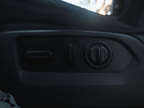 Used 2023 GMC Sierra 2500 SLE w/ SLE Convenience Package image 20