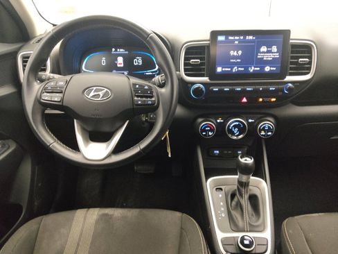 Used 2023 Hyundai Venue SEL w/ Cargo Package image 22
