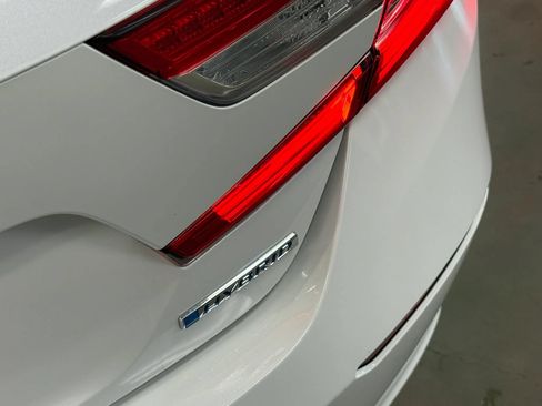 Used 2021 Honda Accord EX image 8