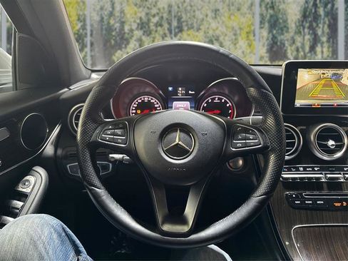 Used 2017 Mercedes-Benz GLC 300 4MATIC image 17