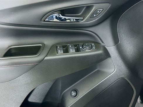 Used 2023 Chevrolet Equinox RS w/ RS Leather Package image 15