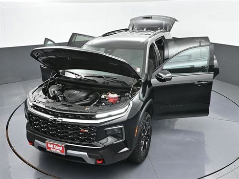 Used 2024 Chevrolet Traverse Z71 w/ Enhanced Driving Package AWD/4WD image 46