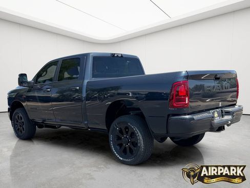New 2026 RAM 2500 Big Horn AWD/4WD image 6