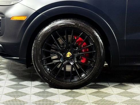 Used 2023 Porsche Cayenne GTS image 13